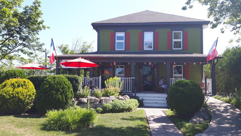 Auberge D'Anjou-Cocooning Cafe Petit Rocher Exteriér fotografie