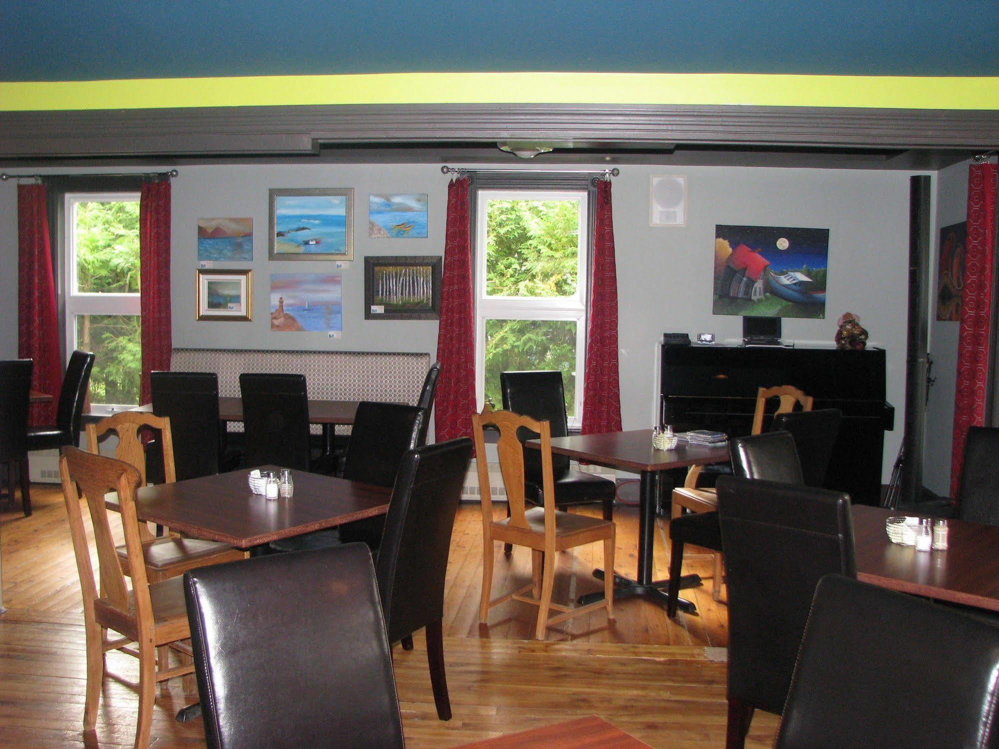 Auberge D'Anjou-Cocooning Cafe Petit Rocher Exteriér fotografie